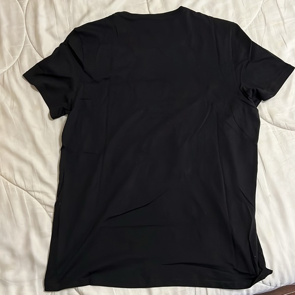 Guess tee - Picture 3 of 3